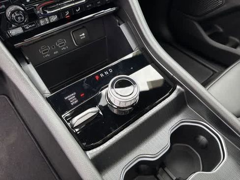 New 2025 Jeep Grand Cherokee Limited image 35