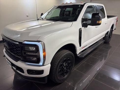 New 2026 Ford F250 Lariat w/ Black Appearance Package AWD/4WD image 3
