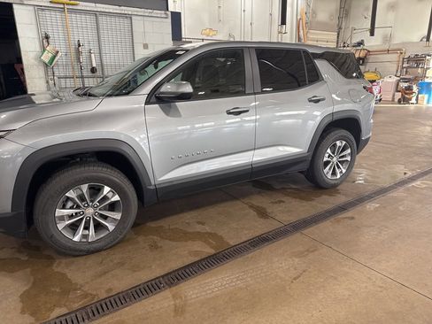 New 2026 Chevrolet Equinox LT image 7