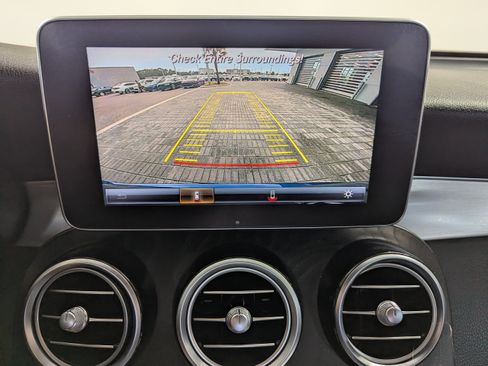 Used 2019 Mercedes-Benz GLC 300 image 23