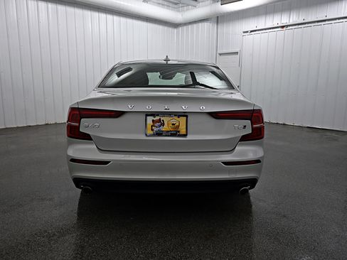 Used 2019 Volvo S60 T6 Momentum w/ Multimedia Package image 31