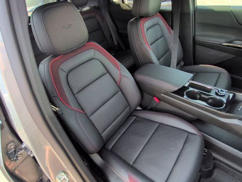 New 2026 Chevrolet Equinox RS w/ Convenience Package III FWD image 28