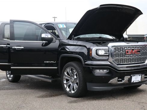 Used 2017 GMC Sierra 1500 Denali w/ Denali Ultimate Package AWD/4WD image 39