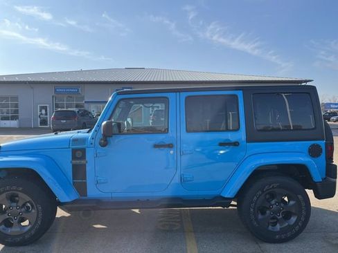Used 2017 Jeep Wrangler Unlimited Sport image 8
