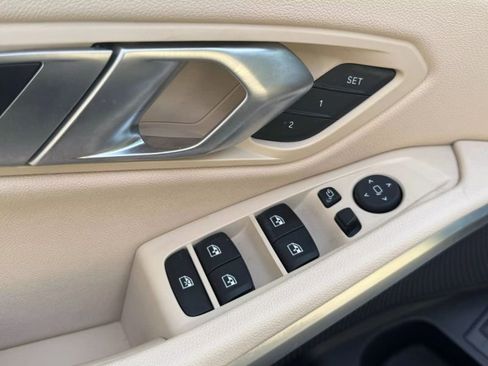 Used 2019 BMW 330i xDrive Sedan w/ Premium Package image 29