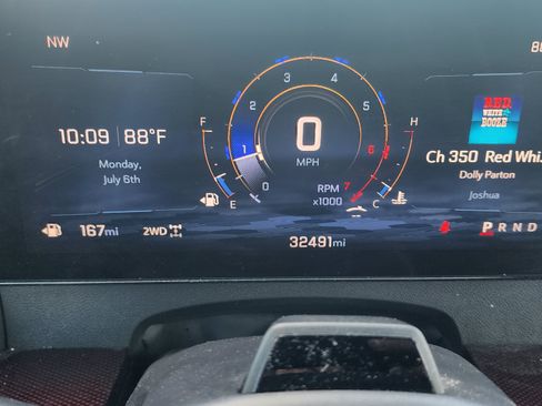 Used 2024 Chevrolet Traverse RS AWD/4WD image 16