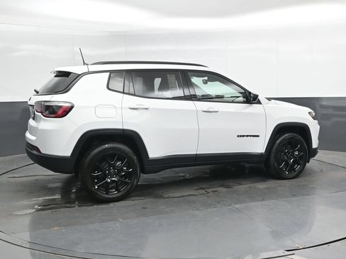 New 2026 Jeep Compass Latitude AWD/4WD image 2