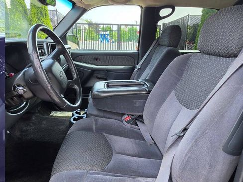 Used 2002 Chevrolet Avalanche 4x4 image 9