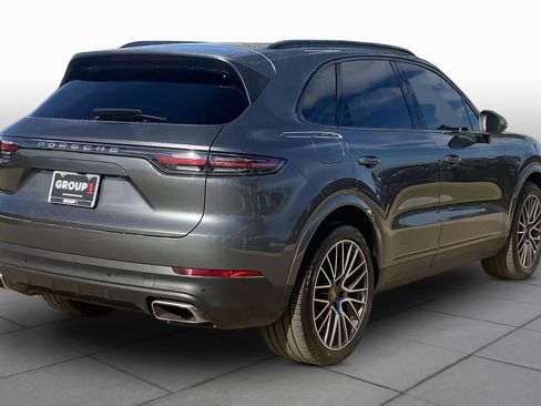Used 2022 Porsche Cayenne AWD/4WD image 13