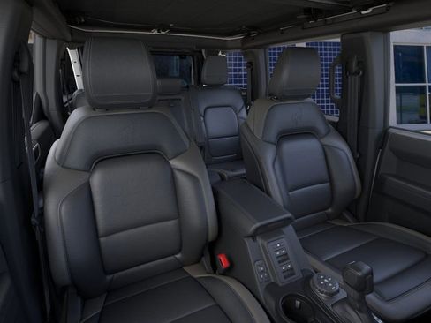 New 2025 Ford Bronco Outer Banks w/ Sasquatch Package image 11