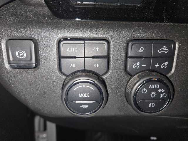 Used 2023 Chevrolet Silverado 1500 LTZ w/ LTZ Premium Package AWD/4WD image 7