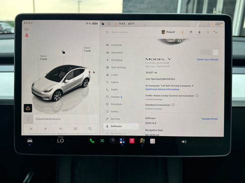 Used 2024 Tesla Model Y Long Range AWD/4WD image 17