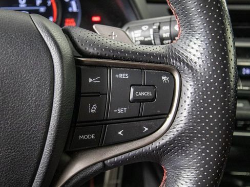 Used 2022 Lexus UX 200 F Sport image 21