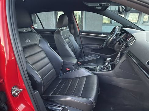 Used 2018 Volkswagen Golf R 4-Door AWD/4WD image 18