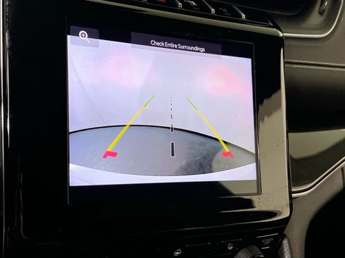 Used 2023 Jeep Grand Cherokee Altitude image 13