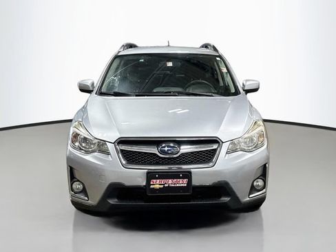 Used 2017 Subaru Crosstrek 2.0i Premium AWD/4WD image 2