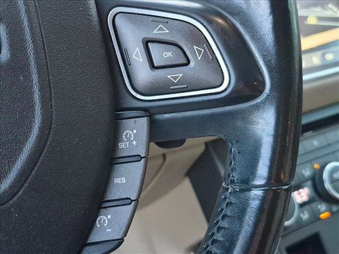 Used 2019 Land Rover Range Rover Evoque SE Premium AWD/4WD image 14