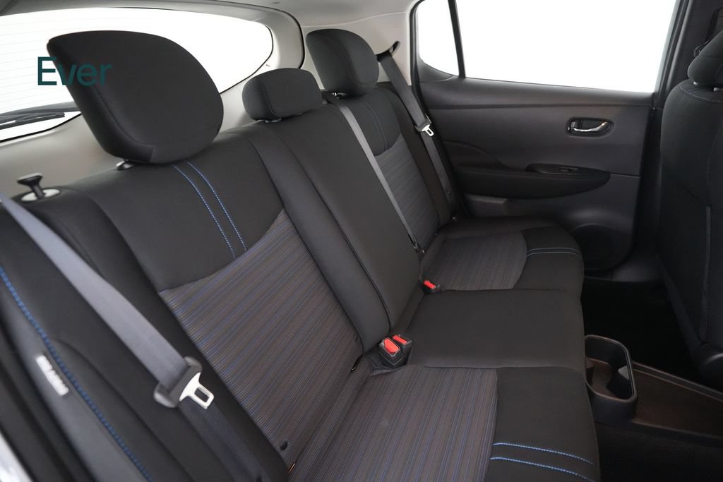 Used 2023 Nissan Leaf S FWD image 5