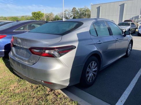Used 2023 Toyota Camry LE image 4