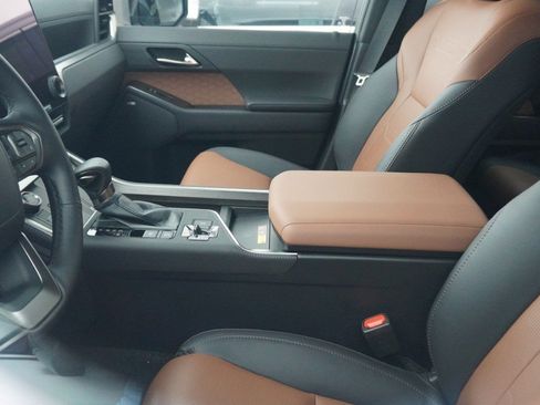 Used 2026 Lexus GX 550 w/ Accessory Package (2T) image 8