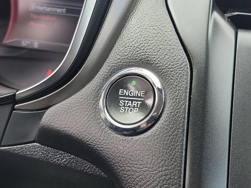 Used 2020 Ford Fusion SE w/ Equipment Group 151A FWD image 10