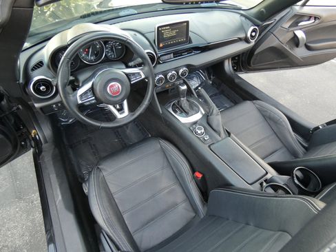 Used 2017 FIAT 124 Spider Lusso image 31