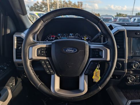 Used 2019 Ford F250 Lariat image 24