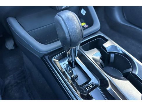 Used 2026 Subaru Forester Premium image 21