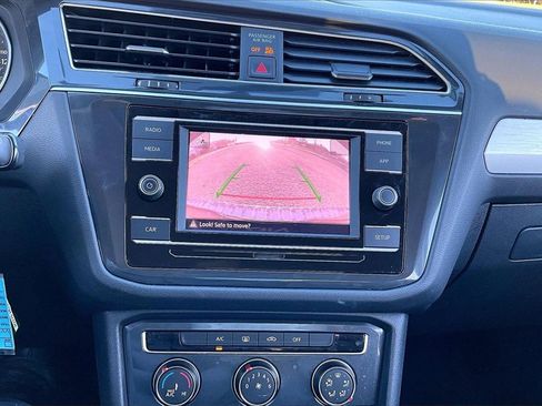 Used 2019 Volkswagen Tiguan S image 23