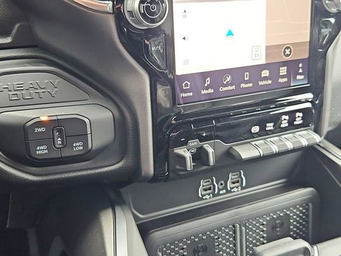 New 2026 RAM 2500 Laramie w/ Night Edition AWD/4WD image 25