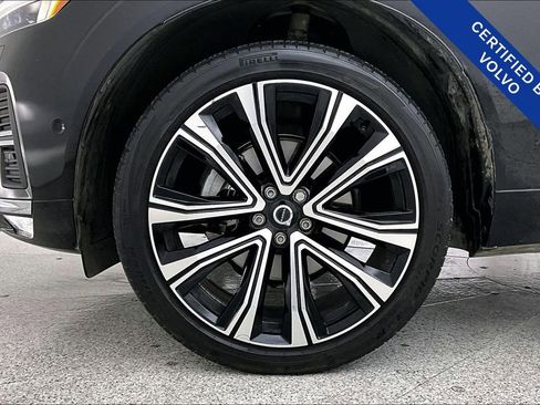 Certified 2023 Volvo XC60 B5 Ultimate w/ Climate Package image 11