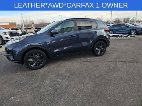 Used 2022 Kia Sportage Nightfall Edition image 9