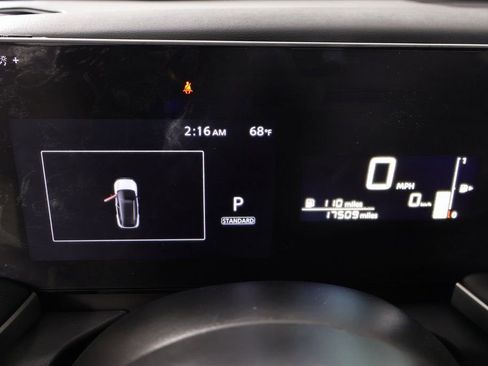 Used 2025 Nissan Kicks S image 4