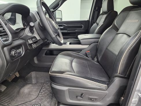 Used 2024 RAM 2500 Laramie w/ Night Edition AWD/4WD image 8