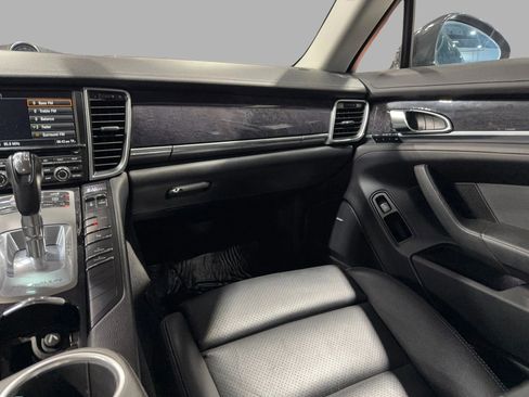 Used 2014 Porsche Panamera S image 27