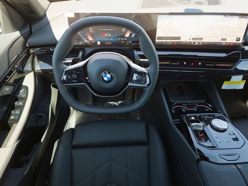 New 2026 BMW 530i RWD image 15