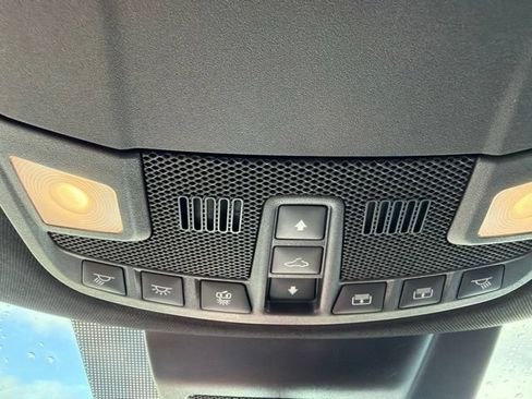 Used 2021 Ford Expedition XLT AWD/4WD image 16