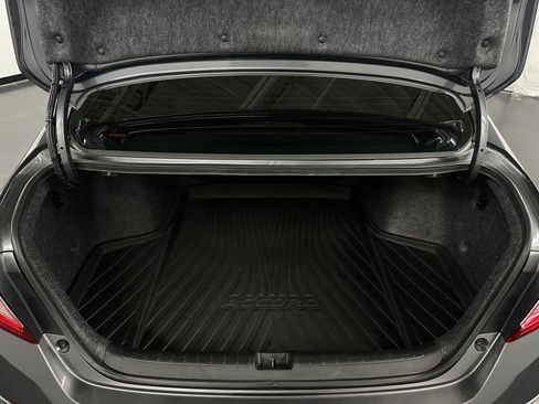 Certified 2022 Honda Accord Touring image 27
