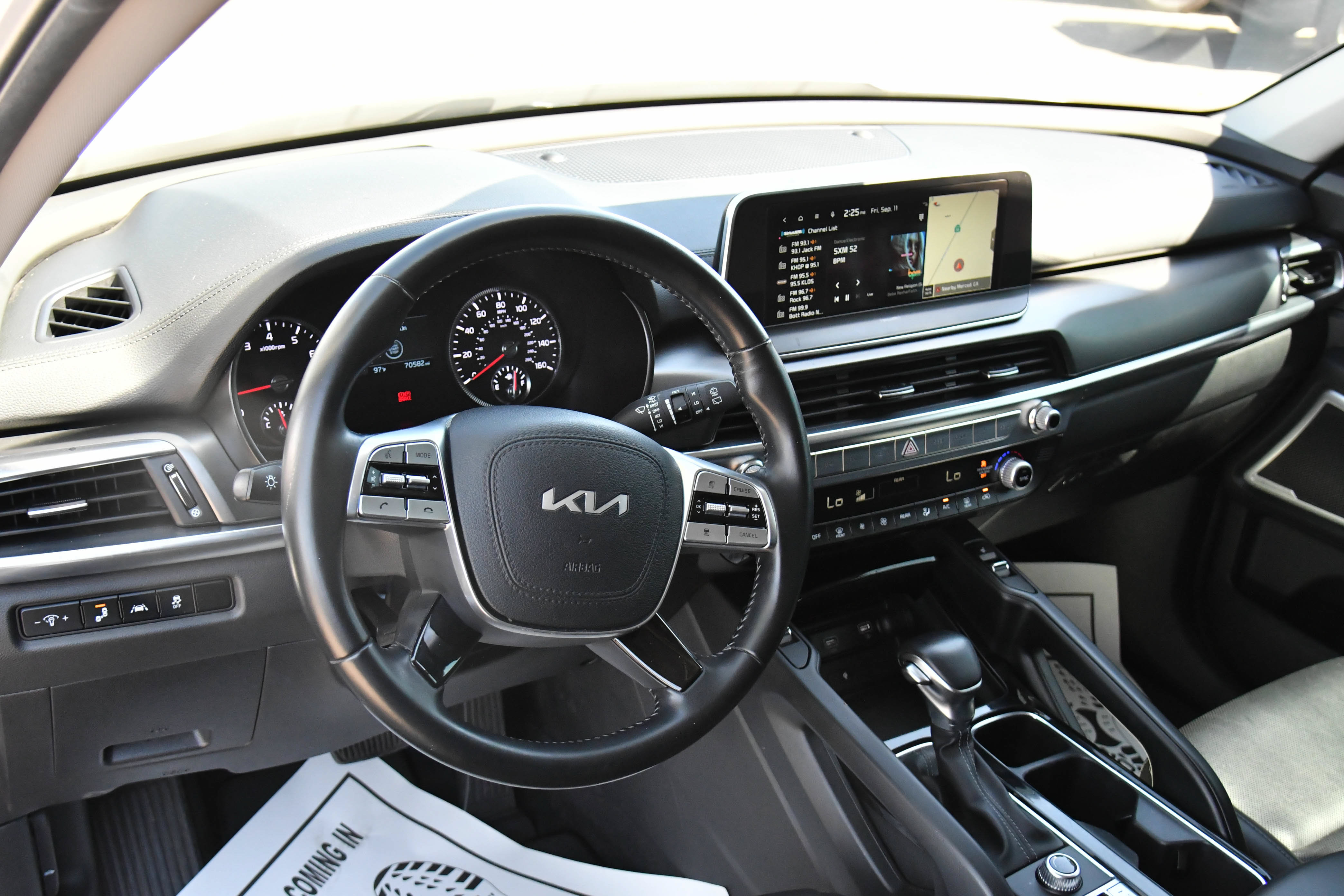 Used 2022 Kia Telluride S FWD image 16