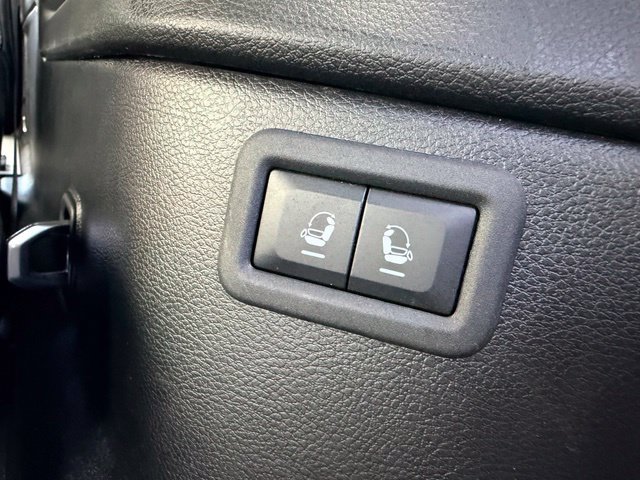 Used 2025 Jeep Wagoneer L Series III AWD/4WD image 22