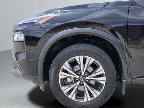 Used 2023 Nissan Rogue SV FWD image 29