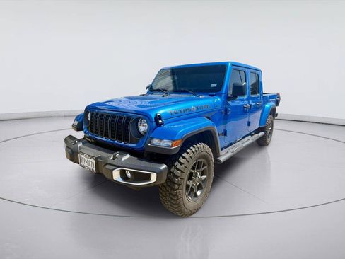 Used 2024 Jeep Gladiator Sport AWD/4WD image 8