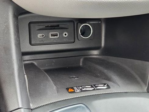 Used 2019 Chevrolet Equinox Premier image 26