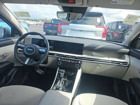 Used 2025 Hyundai Tucson SEL AWD/4WD image 4