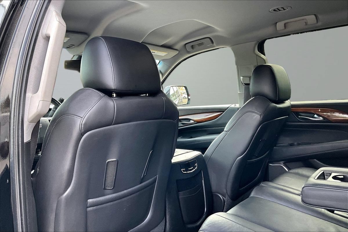 Used 2016 Cadillac Escalade ESV 2WD image 19