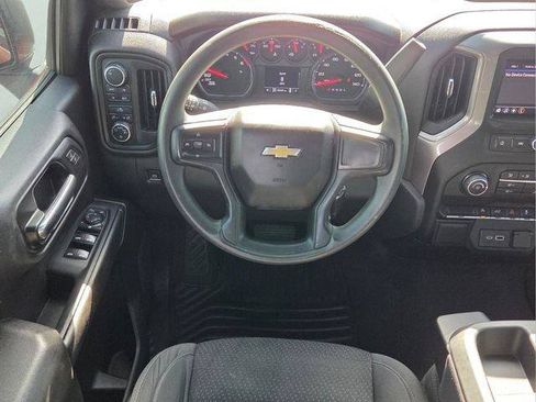 Certified 2022 Chevrolet Silverado 1500 Custom AWD/4WD image 15