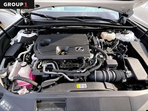 Used 2025 Lexus ES 300h w/ Premium Package image 28