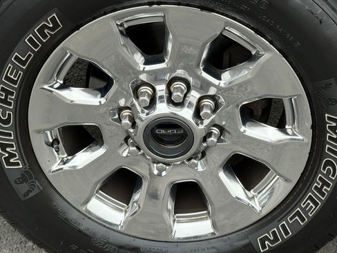 Used 2018 Ford F250 Lariat w/ Lariat Ultimate Package image 10