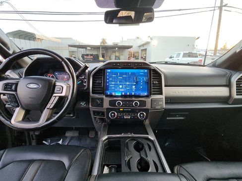 Used 2022 Ford F450 Platinum w/ FX4 Off-Road Package image 24