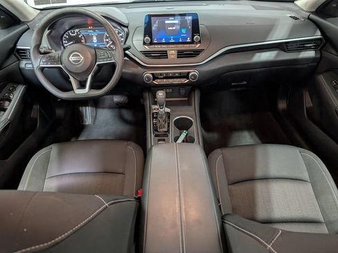 Used 2022 Nissan Altima 2.5 SV AWD/4WD image 11